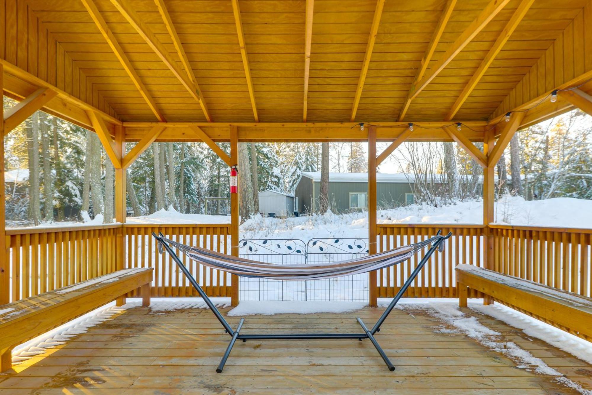 Columbia Falls Private Retreat Pool Table And Deck! Bagian luar foto