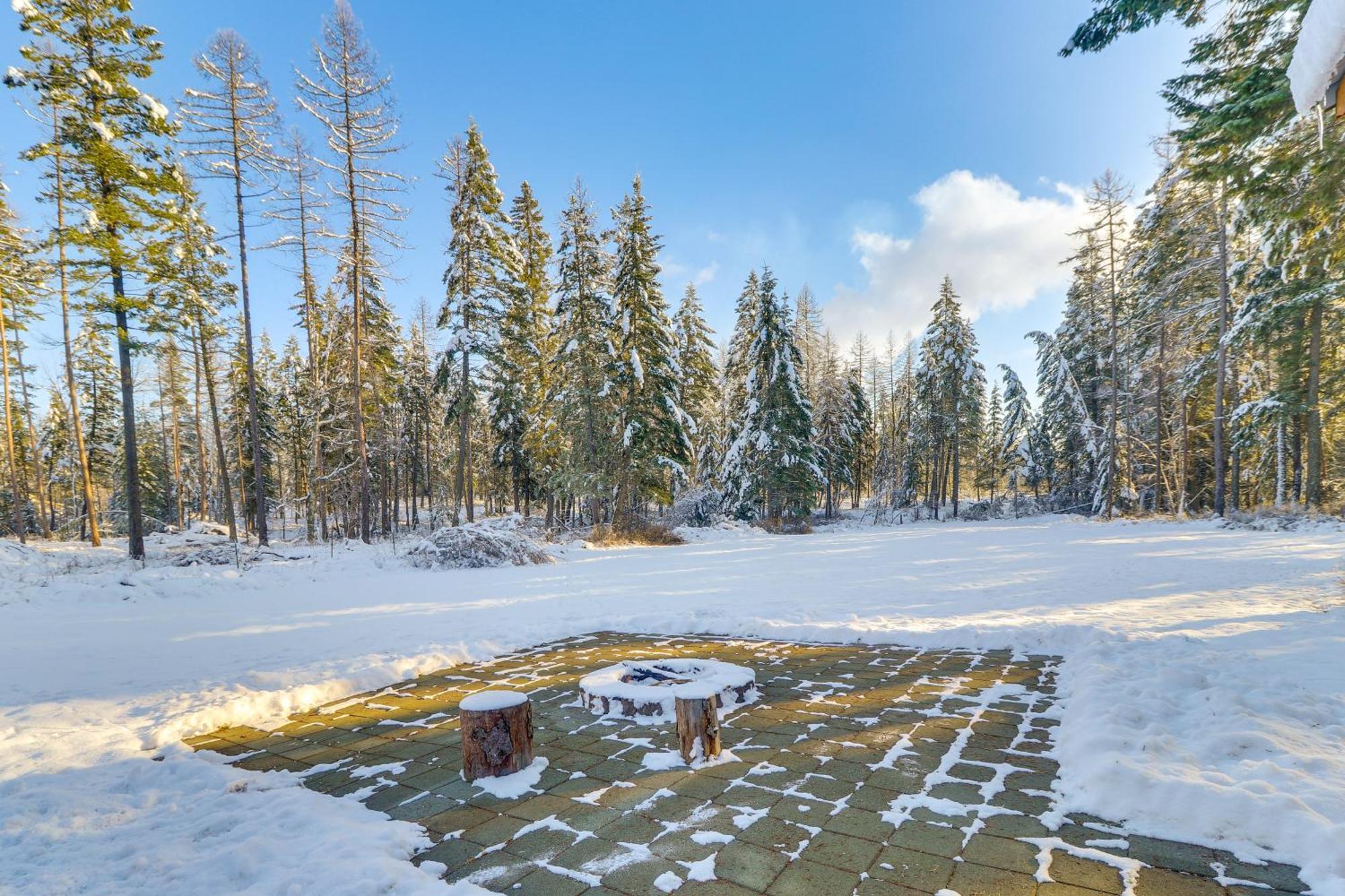 Columbia Falls Private Retreat Pool Table And Deck! Bagian luar foto